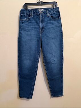 Levi’s High Waisted Mom Jeans Women’s size 32 14/16